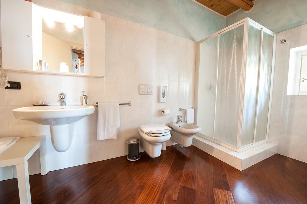 Villa Pace Pozzolengo Rom bilde