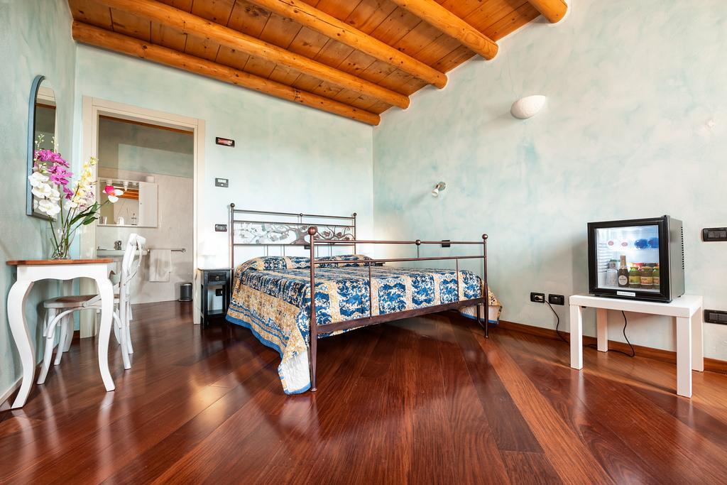 Villa Pace Pozzolengo Rom bilde