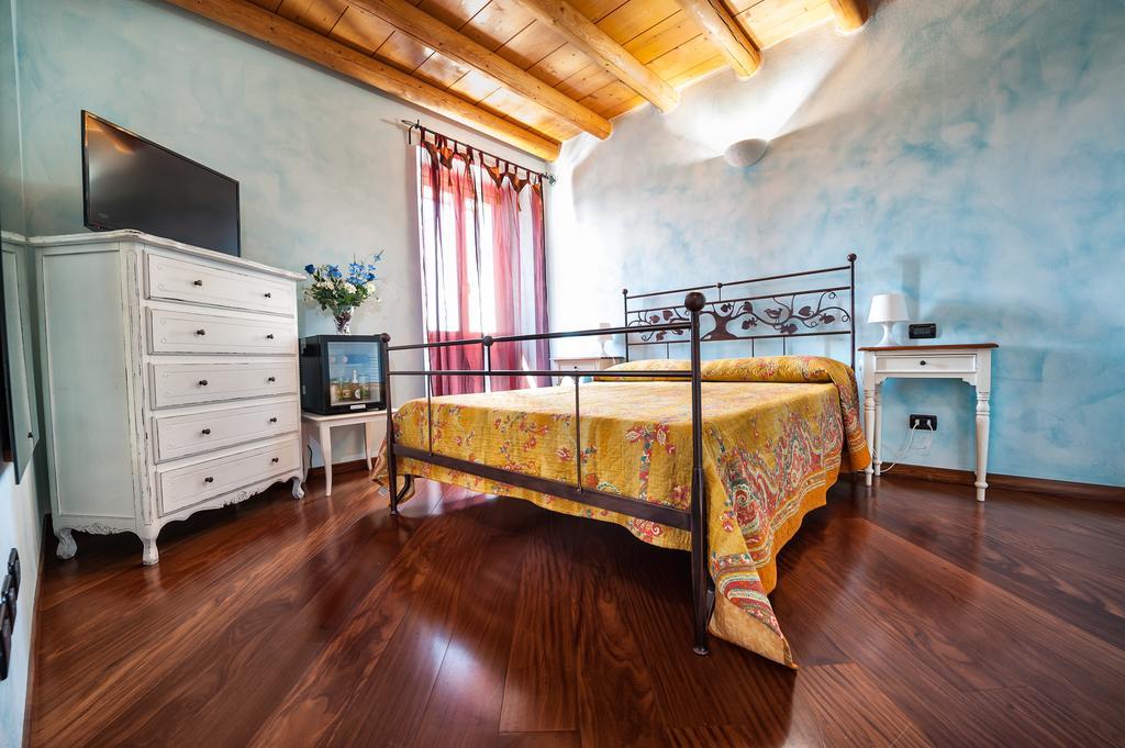 Villa Pace Pozzolengo Rom bilde