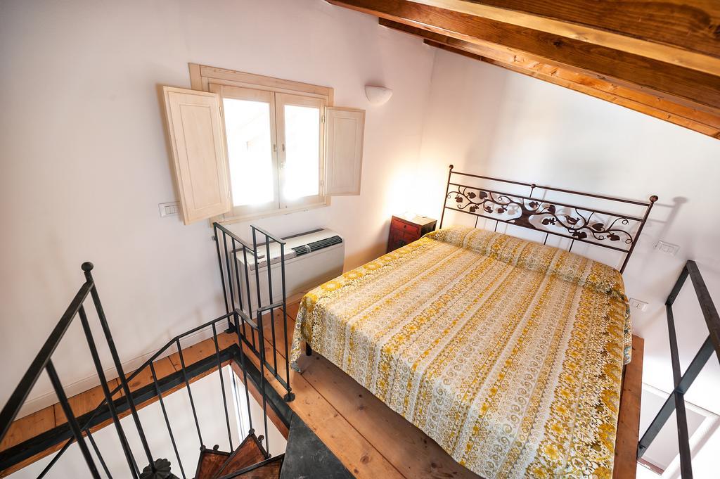 Villa Pace Pozzolengo Rom bilde
